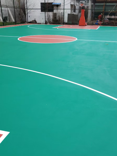磐安 球场长期使用易出现地面开裂